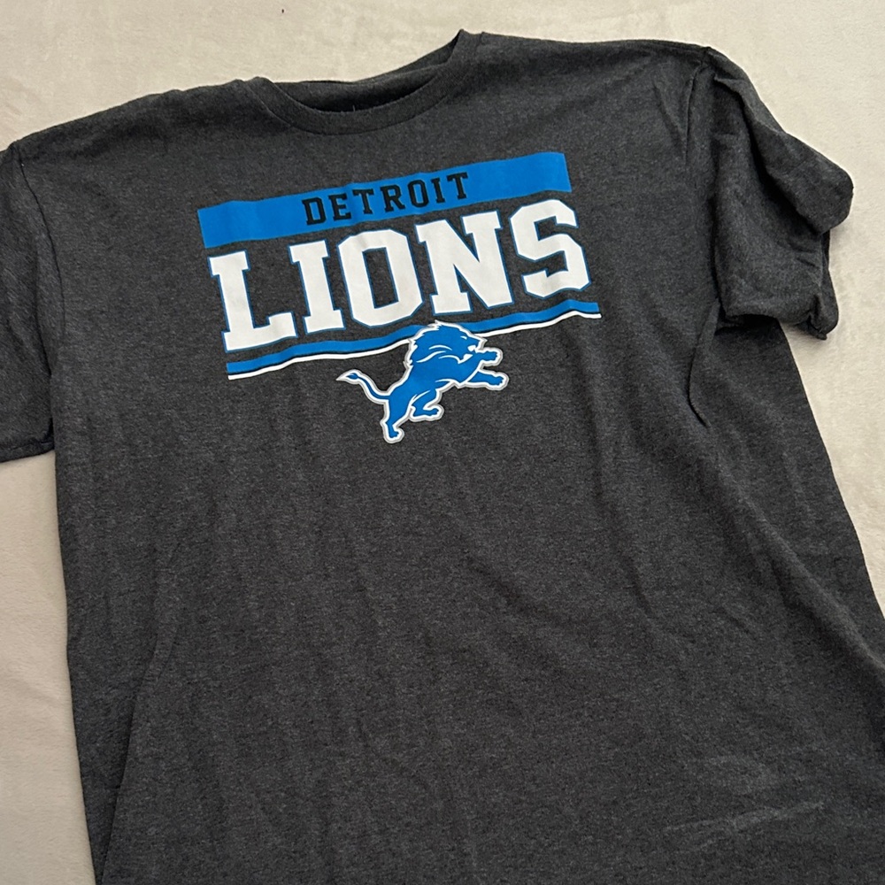 NFL Detroit Lions Gray and Blue Short Sleeve Tee